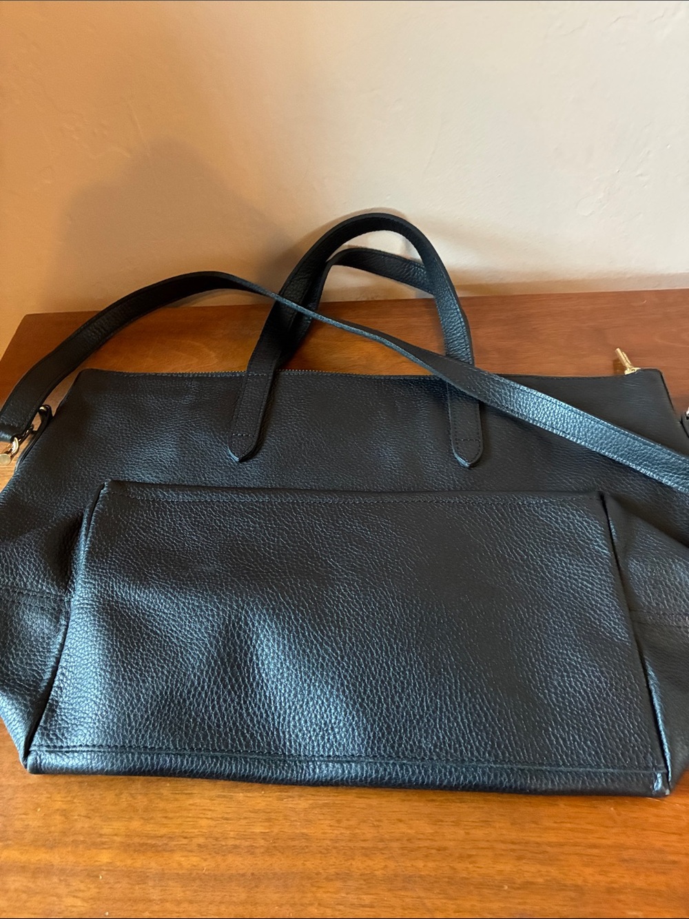 Cuyana Classic Black Leather Tote Bag with Removable Strap - Picture 3 of 7